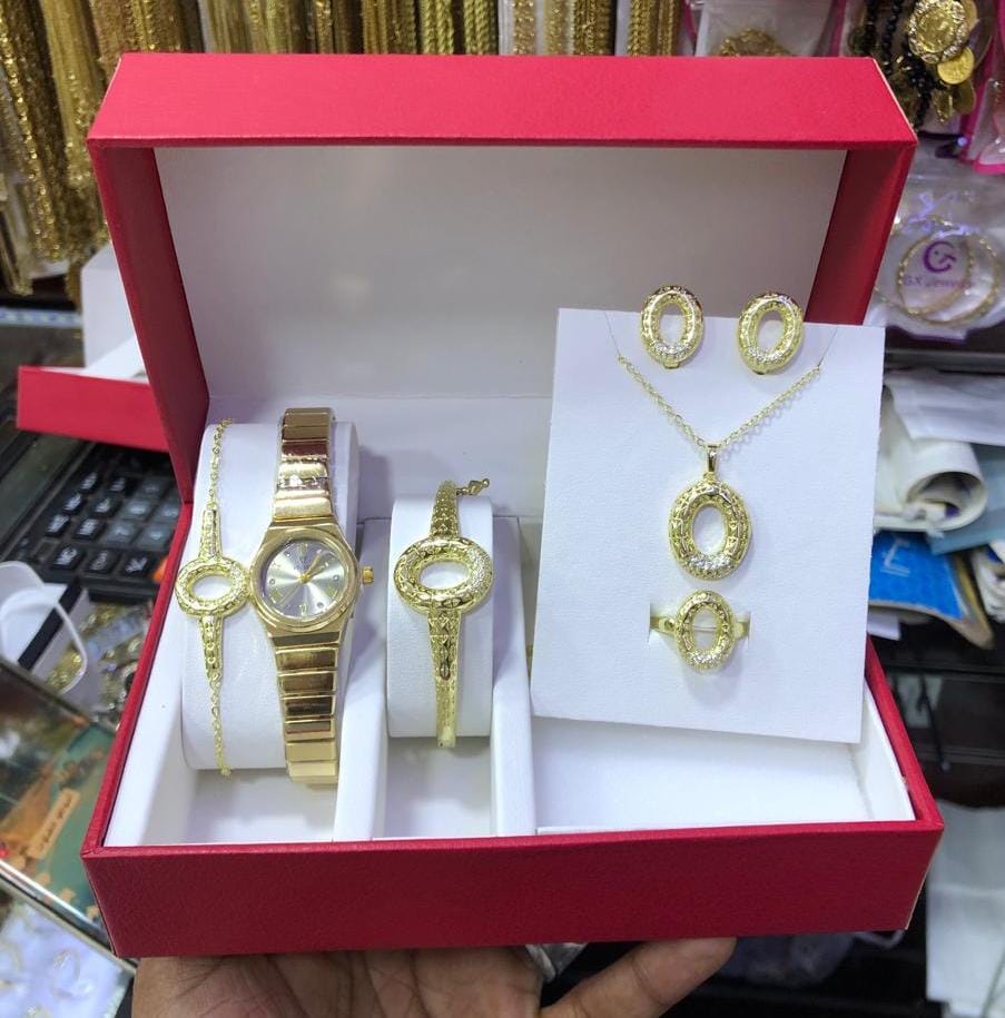 ساعة أنيقة – موديل 062