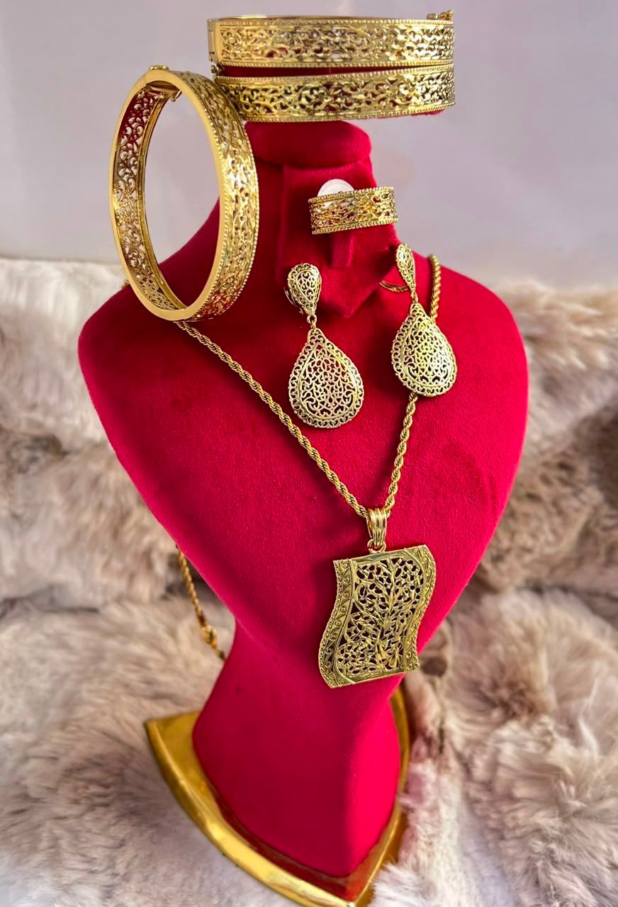طقم مجوهرات نسائي – موديل 022