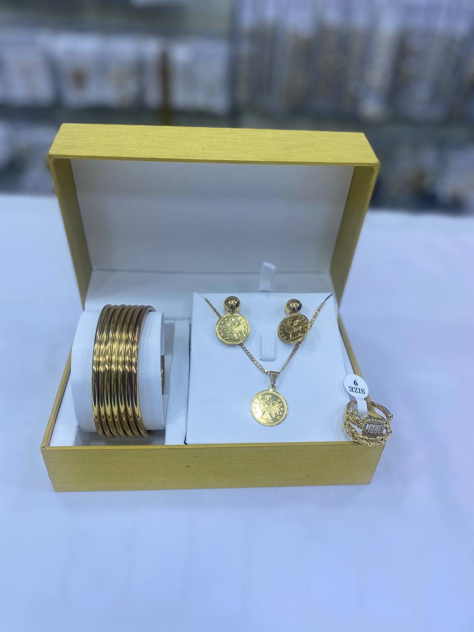 طقم ساعة وإكسسوارات – رقم 186