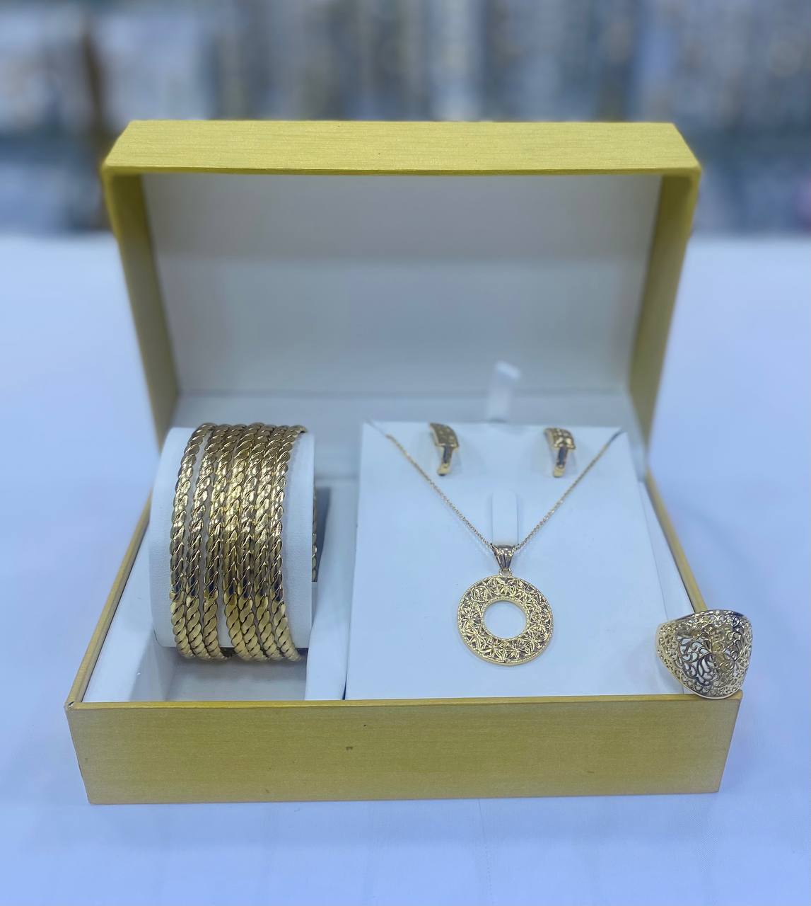 طقم ساعة وإكسسوارات – رقم 186