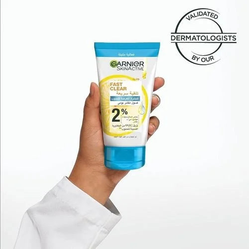 GARNIER - SKINACTIVE FAST CLEAR SCRUB 50ML